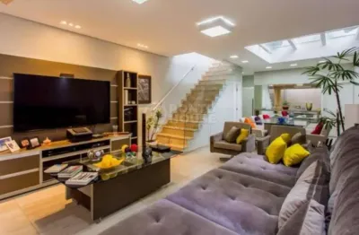 Sobrado à venda 2 suítes 2 vagas  próximo ao metrô ipiranga e sacomã