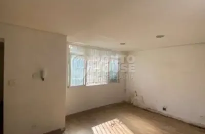 Casa térrea 225m² na Vila Mariana com 3 dormitórios com 5 vagas e 2 ediculas