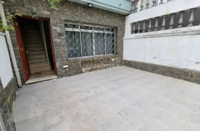 Casa Assobradada à venda Residencial e Comercial  com 3 dormitórios e 2 vagas