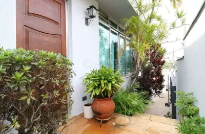 Casa à venda no bairro planalto paulista 3 dormitórios, 4 vagas, quintal,10 x 25