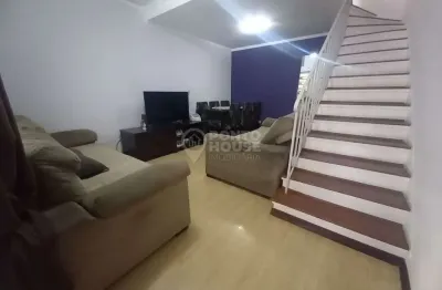 Sobrado à venda na saúde 2 dormitórios com varanda, 1 vaga e churrasqueira