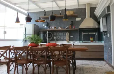 Casa à Venda Jardim da Saúde em Condomínio 3 Suítes, 5 Vagas, Junto ao Plaza Sul