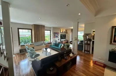 Casa à venda no bairro planalto paulista, condomínio 4 suítes, 3 vagas, moderna
