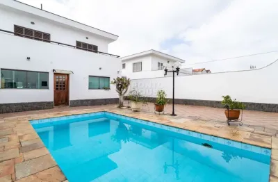 Sobrado à venda no bairro vila mariana com 4 suítes, 8 vagas e piscina