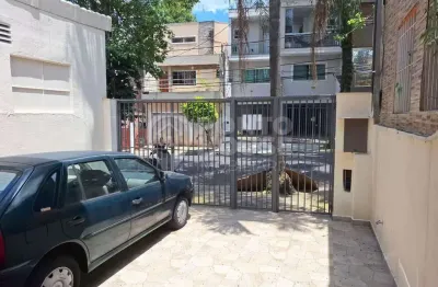 Sobrado para locação no bosque da saúde de 2 dormitórios, 2 banheiros e 3 vagas