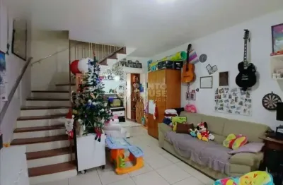 Sobrado à venda de 134m², 2 dormitórios, 2 banheiros e 1 vaga na vila guarani