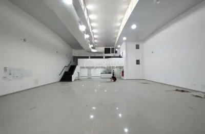Galpão reformado em Moema à venda e locação, 845m², 8 banheiros e 3 Vagas