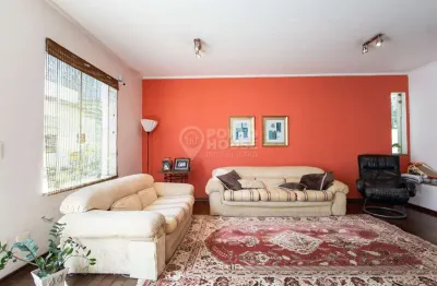 Sobrado de 443 m2, com 04 suites, 05 vagas, elevador, quintal em vila gumercindo