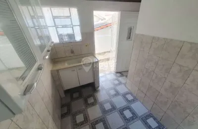 Casa de fundos para locação no bairro são judas de 1 dormitório, sala e cozinha