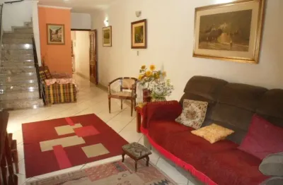 Sobrado à venda no bairro da Saúde de 3 dormitórios, suíte e 2 vagas