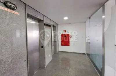 Conjunto comercial para locação com 136m², com 4 salas e 2 vagas no brooklin