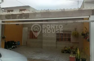 Casa à venda em Mirandópolis, 2 dormitórios e 2 vagas, próximo ao metrô