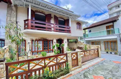 Casa triplex de 3 quartos à venda no alto teresópolis-rj - 247,91 m² de área - não perca essa oportunidade!