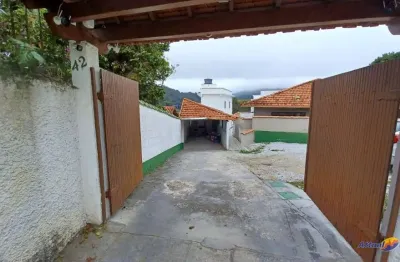Casa à venda na fazendinha: conforto e charme em teresópolis-rj! agende sua visita e realize o sonho da casa própria!