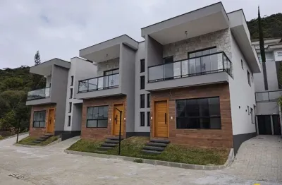 Casa à venda no golfe - teresópolis/rj: conforto, lazer e vista deslumbrante!