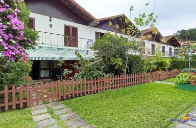 Casa em condomínio à venda na várzea, teresópolis-rj: 3 quartos, 2 salas, 3 banheiros - seu novo lar dos sonhos!