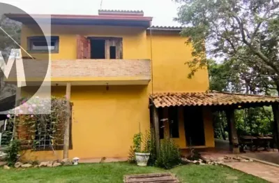 Linda casa rústica em atibaia com vista encantadora para pedra grande