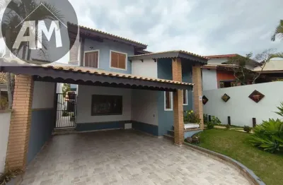 Casa alto padrão com 3 dormitórios (1 suíte com closet), piscina e edícula completa