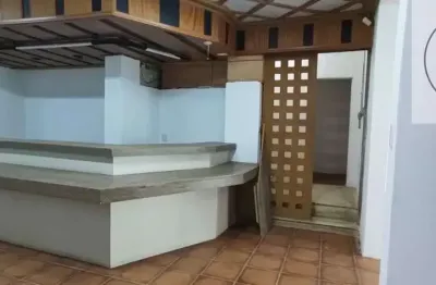 Casa comercial com 1 sala para alugar no Centro, Atibaia 