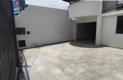 Casa para locação -mais de 20 cômodos - ideal para escritórios - centro da cidade.