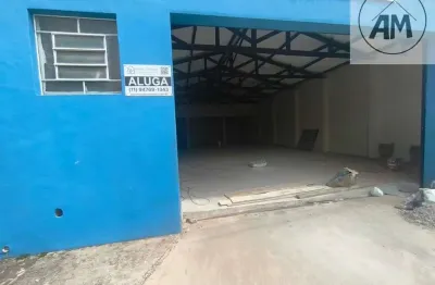 Aluga-se galpão comercial com 206 m² e escritório -localização estratégica