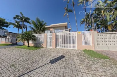 Casa com 6 quartos à venda na Avenida Paranaguá, Caiobá, Matinhos