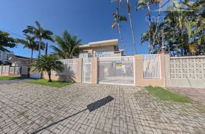 Casa com 6 quartos à venda na Rua São Mateus 410, Caiobá, Matinhos