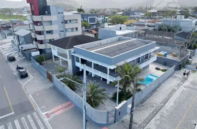 Casa com 5 quartos à venda na Avenida Beira Mar, 801, Balneário Flamingo, Matinhos