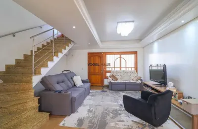 Sobrado com 04 dormitórios sendo 01 suíte | moinhos de vento ii - canoas.