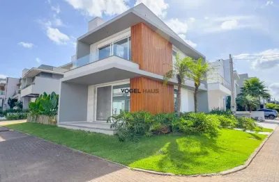 Casa com 03 dormitório em condomínio fechado  | bairro central park