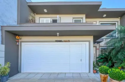 Casa com 3 quartos à venda na Rua Constantino Moura de Azevedo, 42, Mont Serrat, Canoas