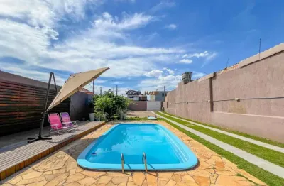 Casa com piscina e pátio amplo em canoas - niterói | venda | 132m²