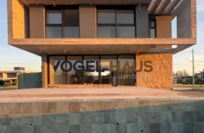 Casa em condomínio à venda em eldorado do sul | 307.76m² | piscina à beira lago e elevador