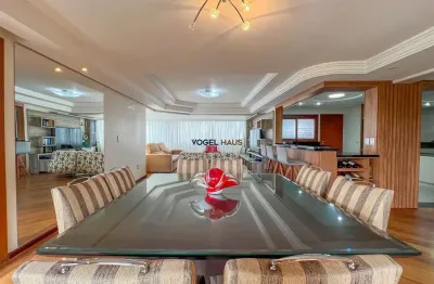 Apartamento à venda com lareira e churrasqueira no centro de canoas