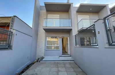 Sobrado com 2 suítes com sacada, bairro niteroí - canoas