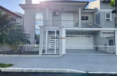 Sobrado com 04 dormitórios 01 suíte | moinhos de vento - canoas.