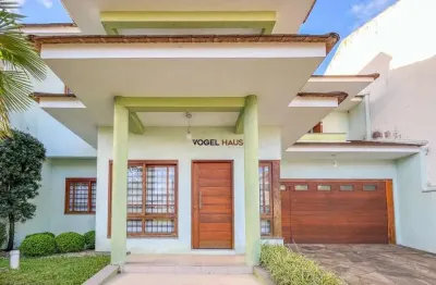 Sobrado com 3 dormitórios no bairro moinhos de vento - canoas.