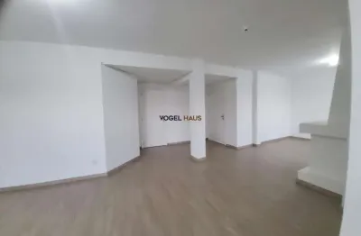 Apartamento com 4 quartos e 3 banheiros à venda, 150 m² por r$740 mil