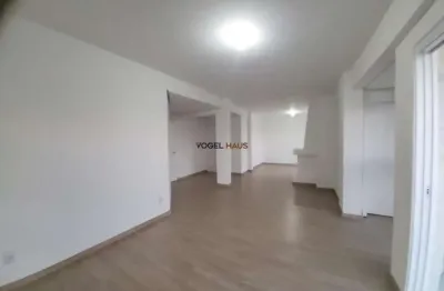 Apartamento com 4 quartos e 3 banheiros à venda, 150 m² por r$740 mil