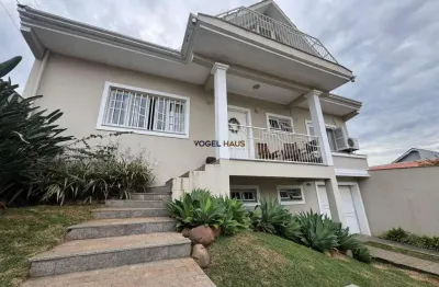 Sobrado de alto padrão com piscina no bairro bela vista, canoas