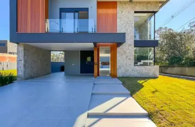 Casa à venda na Estrada Manoel José do Nascimento, 927, Central Parque, Cachoeirinha