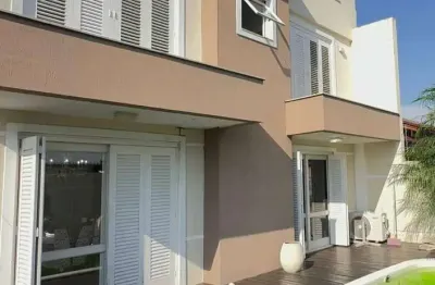 Casa Sobrado Semimobiliado com Churrasqueira em Canoas - Venda