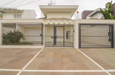 Sobrado 3 dormitórios  com suite térrea em ótima localização