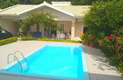 Casa com 3 quartos à venda na rua maria pires linhares, 247, campeche, florianópolis por r$ 1.800.000