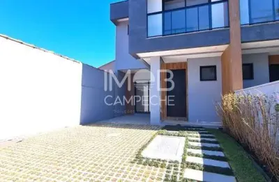 Casa com 3 quartos à venda na rua do bie, 3, campeche, florianópolis por r$ 1.590.000