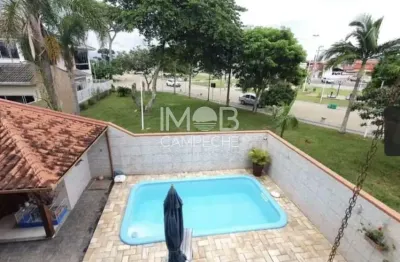 Casa com 4 quartos à venda na rua professor américo vespúcio prates, 46, carianos, florianópolis por r$ 1.680.000