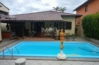 Casa com 3 quartos à venda na rua dos pinheiros, 62, campeche, florianópolis por r$ 1.350.000