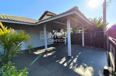 Casa com 2 quartos à venda na rua laura duarte prazeres, 1166, campeche, florianópolis por r$ 990.000