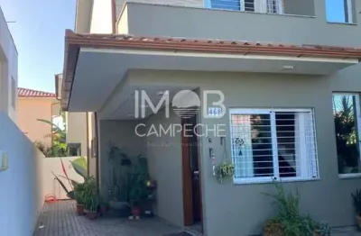 Casa com 2 quartos à venda na rua josé elias lopes, 462, campeche, florianópolis por r$ 890.000