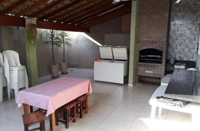 Casa com 3 quartos à venda na Avenida Antônio de Pádua Santos, 150, Parque dos Ipês, São José dos Campos
